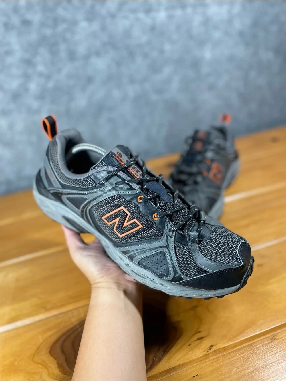 New Balance 481 V2 All Terrain Mens 12 2E Wide Gray Orange Trail Shoes MT481BO2